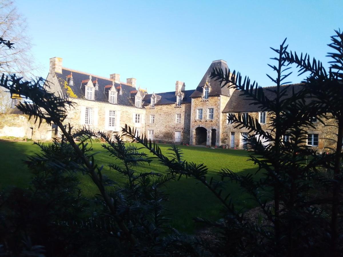 Domaine Du Manoir De Vains Hotel Екстериор снимка