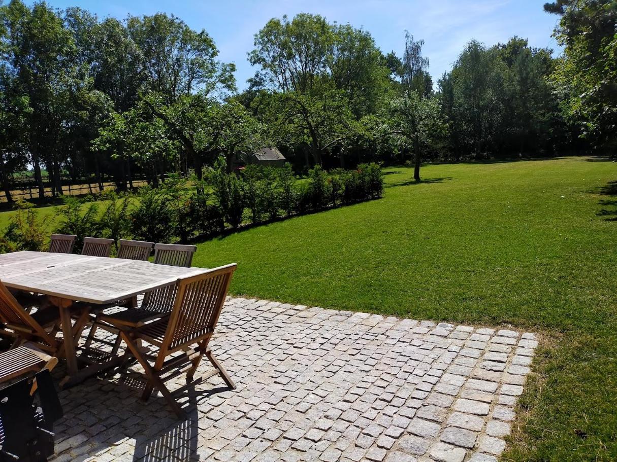 Domaine Du Manoir De Vains Hotel Екстериор снимка