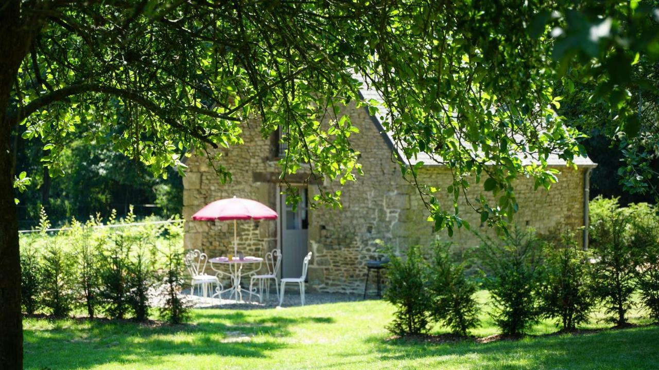 Domaine Du Manoir De Vains Hotel Екстериор снимка